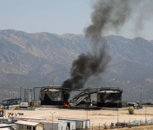 En Irak, des frappes meurtrières imputées à Washington et Téhéran