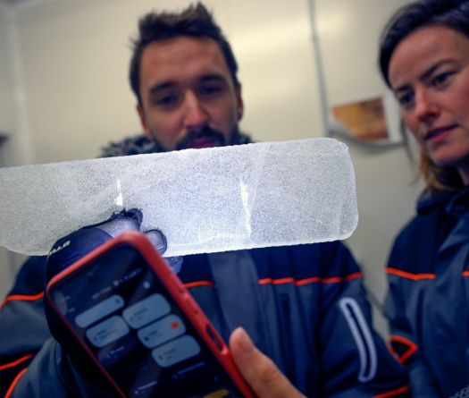 Plonger dans la glace pour prédire notre avenir