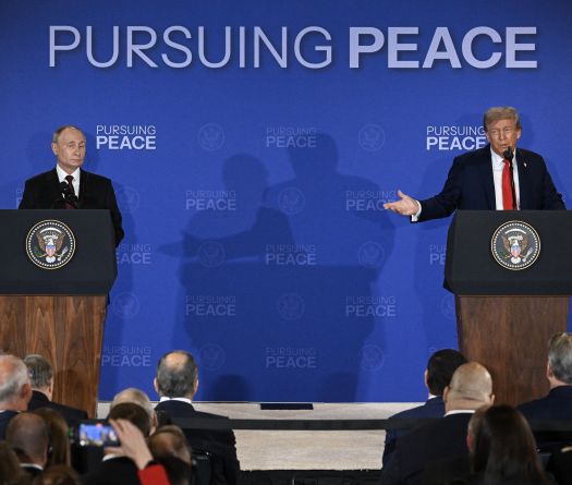 Après son sommet avec Poutine, Trump veut un plan de paix en Ukraine, plus de cessez-le-feu