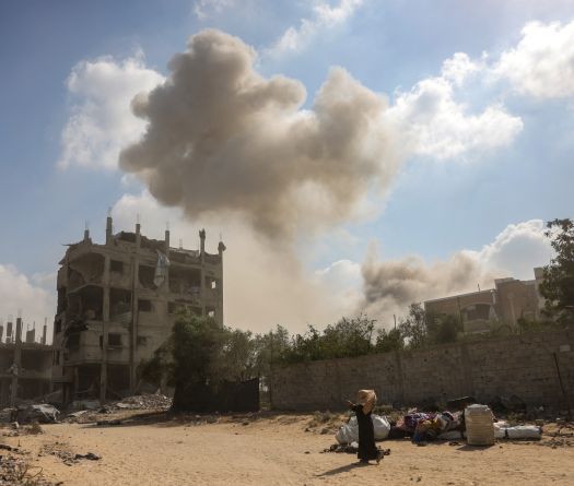 Gaza: cinq journalistes tués dans des frappes sur un hôpital imputées à Israël