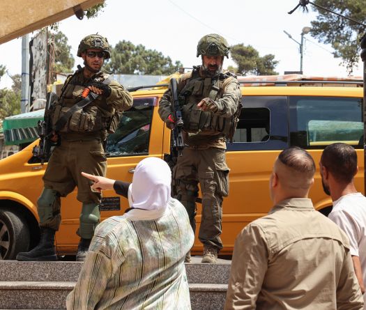 Cisjordanie: une opération militaire israélienne vise un bureau de change de Ramallah