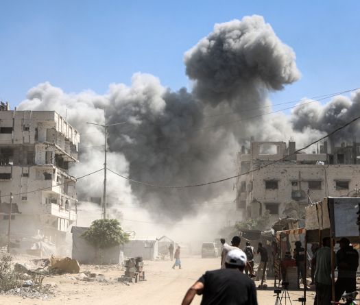 Gaza: l'armée israélienne bombarde la ville, le déplacement de population se poursuit