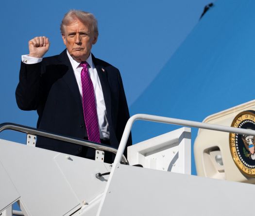 Trump annonce la fin d'aides financières à la Colombie, l'accusant de ne pas lutter contre le narcotrafic
