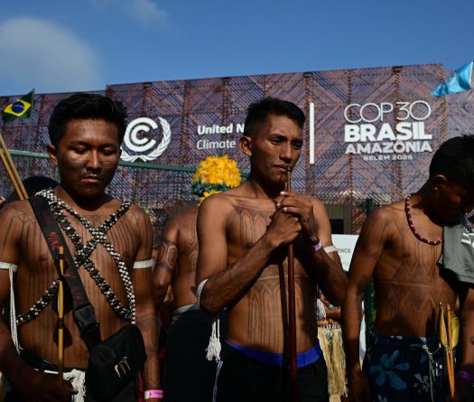 Des manifestants autochtones perturbent de nouveau la COP30