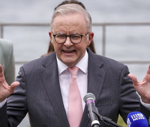 Aujourd’hui en Australie : fin des réseaux sociaux pour les moins de 16 ans