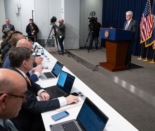 Taux d'intérêt américains: la Fed lâche du lest contre l'avis de plusieurs responsables