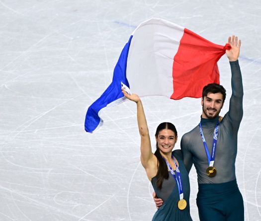 JO-2026: Triplé en or pour Von Allmen, les Français rois de la glace