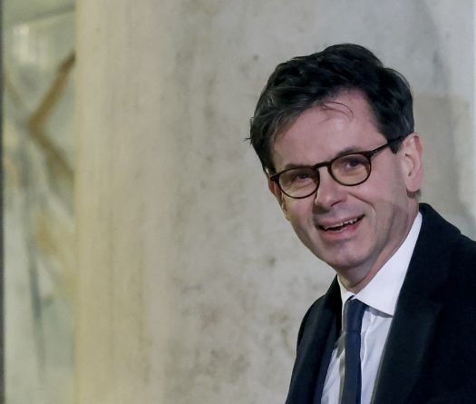 Crise au Louvre: le président du Château de Versailles remplace Laurence des Cars