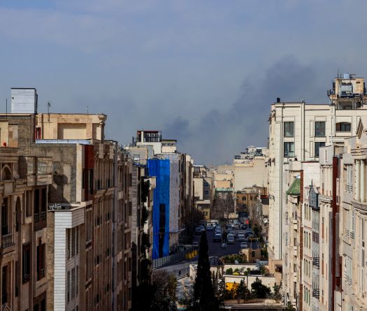 Les États-Unis et Israël frappent l'Iran