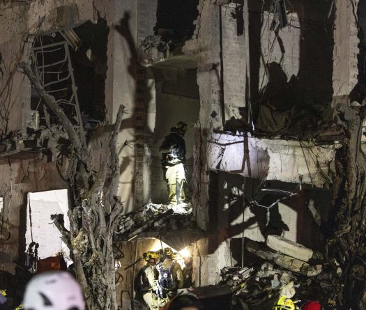 Israël vise encore Téhéran, le Hezbollah s'implique: les principaux développements