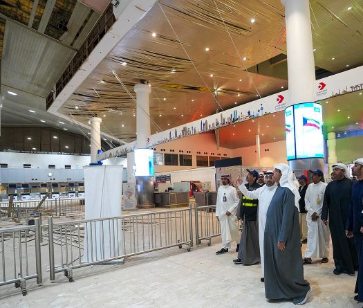 L'Iran cible la plupart des monarchies du Golfe, deux morts aux Émirats arabes unis