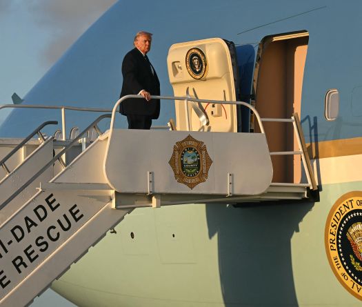 Trump assure que la guerre contre l'Iran \