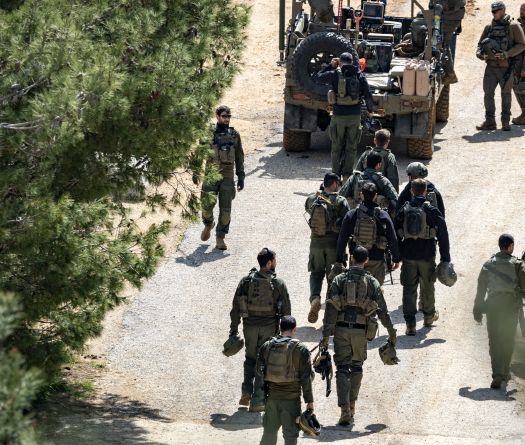 L'armée israélienne dit avoir capturé deux combattants du Hezbollah dans le sud du Liban