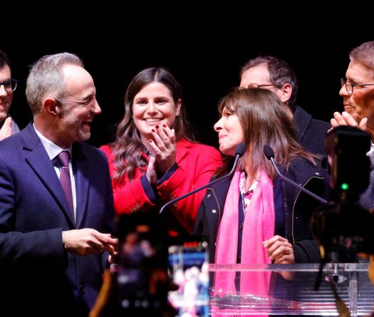 Municipales en France: la gauche conserve Paris et Marseille, à un an de la présidentielle