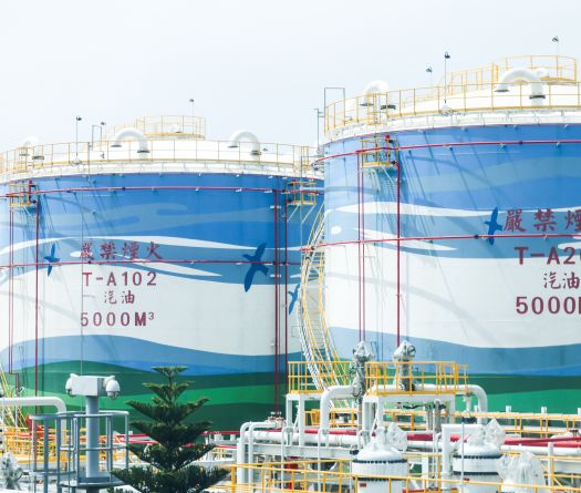 Le pétrole progresse après que Trump a dit envisager de s'emparer de l'île de Kharg