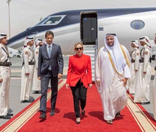 A Doha, Georgia Meloni évoque la crise énergétique avec l'émir du Qatar