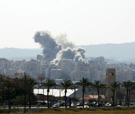 Frappes en continu sur le Sud