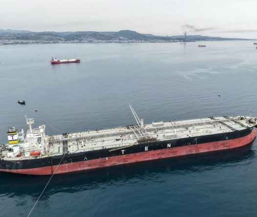 Un premier pétrolier sud-coréen contourne le détroit d'Ormuz par la mer Rouge