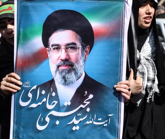 Khamenei: la marine iranienne est prête à infliger de «nouvelles défaites» à l'ennemi