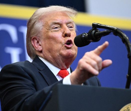 Trump «pas satisfait» de la dernière offre de l'Iran, qu'il menace de «pulvériser»