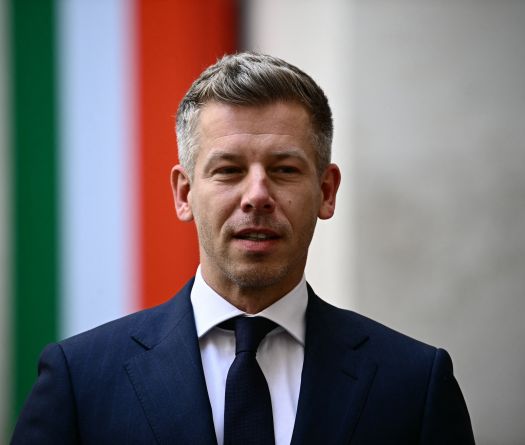 Peter Magyar arrive au pouvoir avec la promesse d'un changement de régime