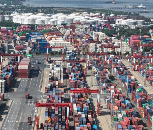 La Chine affiche un commerce vigoureux, malgré la guerre