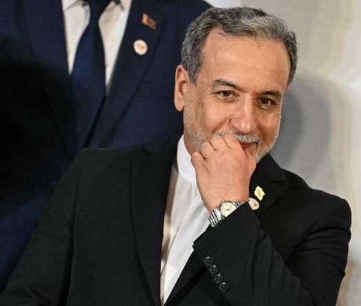 Le chef de la diplomatie iranienne dit être ouvert à une aide de Pékin pour régler le conflit au Moyen-Orient