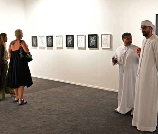 Dubaï tient sa foire d'art malgré la guerre