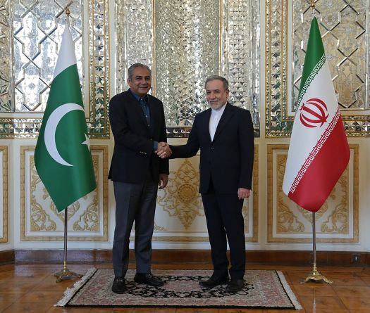 Un ministre pakistanais en Iran après le report de pourparlers Téhéran/Washington en Suisse