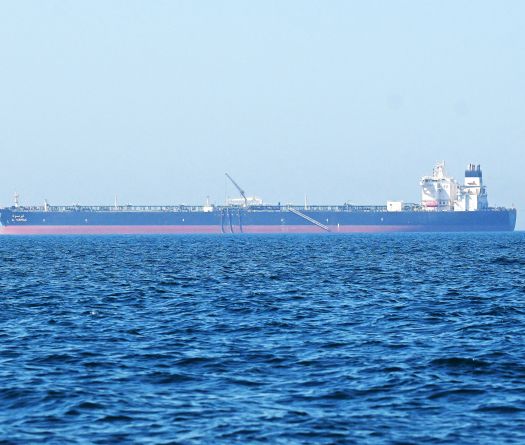 Le pétrole stable, le marché surveille les négociations Iran-États-Unis