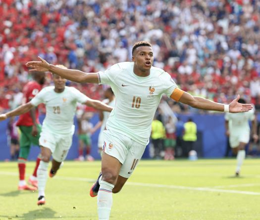 Mondial 2026: Mbappé et Dembélé propulsent la France en demi-finales            