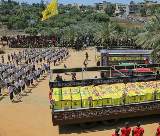 Le Hezbollah enterre une quarantaine de combattants dans le sud du Liban