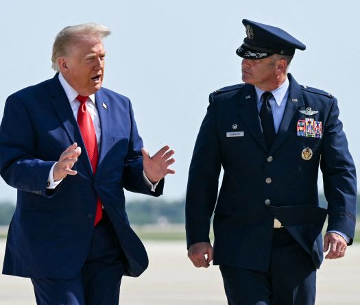 Trump menace de bombarder centrales et ponts iraniens