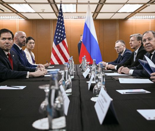 Rubio et Lavrov se retrouvent en marge de l'Asean et évoquent le conflit en Ukraine
