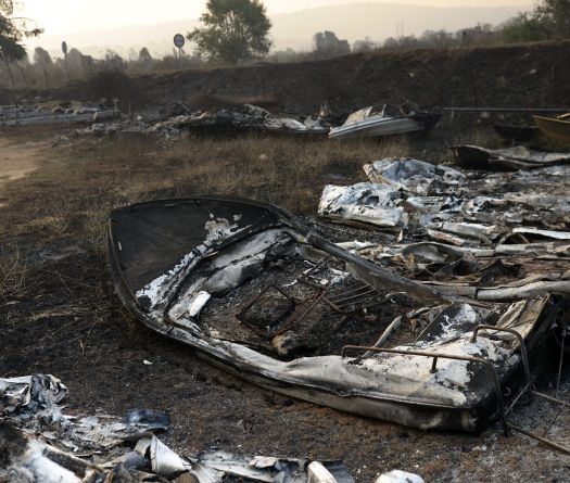 Les gigantesques incendies en France et en Espagne hors de contrôle, plus de 300.000 réfugiés du feu