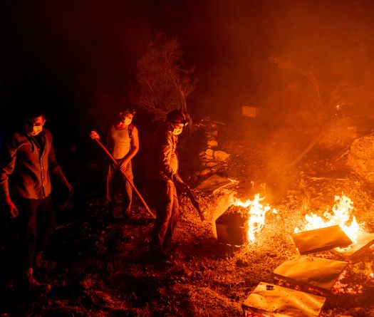 Turquie: lutte intensive contre le feu autour d'Antalya et sur la côte sud