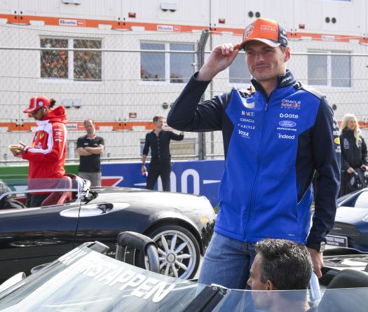 F1: le Néerlandais Verstappen abandonne au premier tour de l'ultime GP des Pays-Bas après un accident