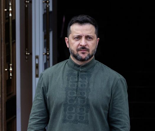 L'avion de Zelensky a failli être touché par un drone tandis qu'il était en route vers la Norvège, assure Oslo