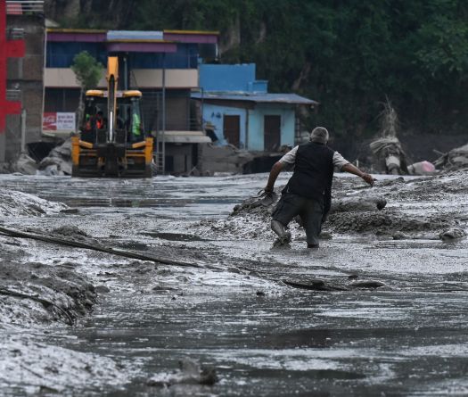 Népal: une crue dévastatrice fait des centaines de victimes