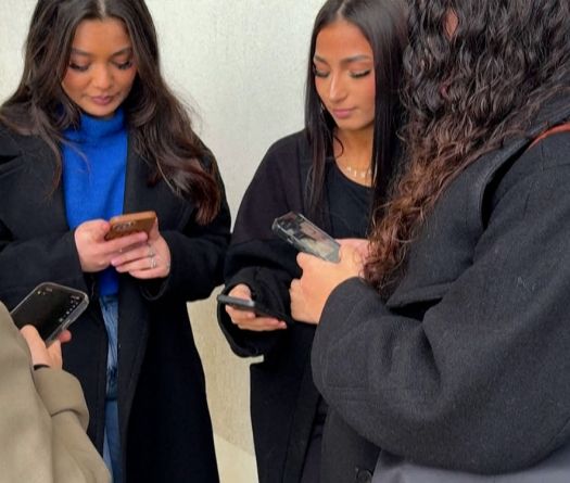 Au lycée, les téléphones dans des mallettes pour mieux se concentrer