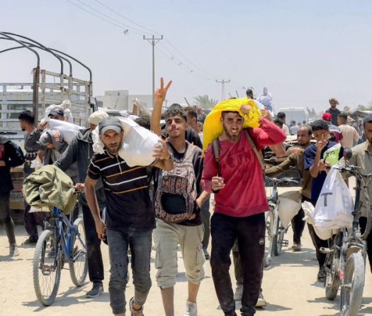 Israël annonce une pause des combats dans la bande de Gaza affamée