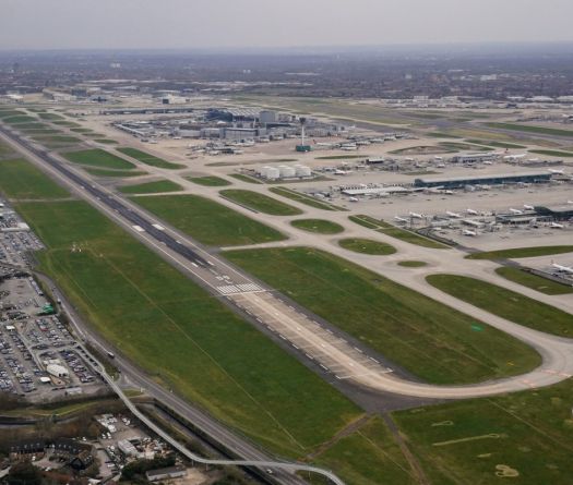 Reprise progressive des vols à Heathrow après une journée de chaos