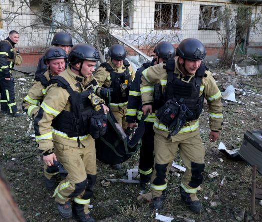 Des attaques de missiles sur Kiev font au moins neuf morts et de lourds dégâts