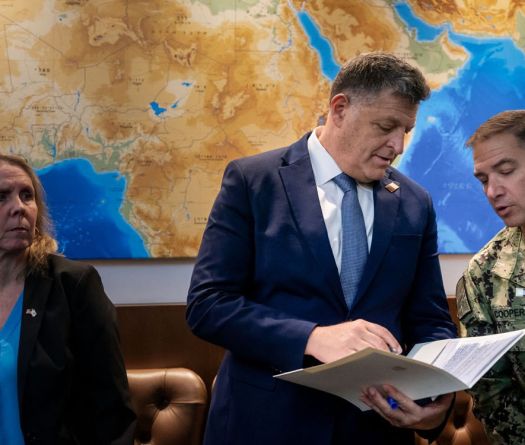 Ormuz: l'armée américaine dit avoir détruit des missiles, des drones et six petits bâteaux iraniens