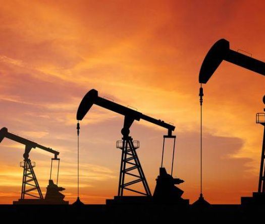 Pétrole: le baril de Brent sous les 60 dollars avec l'avancée des pourparlers sur l'Ukraine 