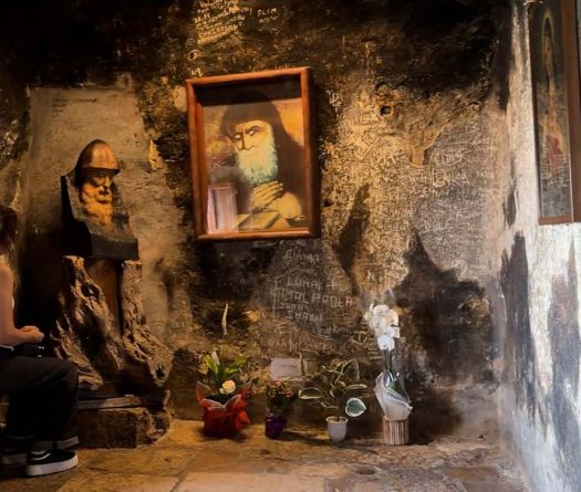 Tout un peuple pour saint Charbel