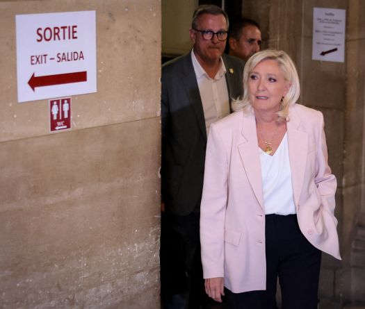 France: Marine Le Pen condamnée à un an de prison sous bracelet, sa candidature à la présidentielle en suspens