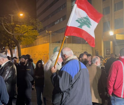 Nouvelles taxes du gouvernement&nbsp;: la rue dit non