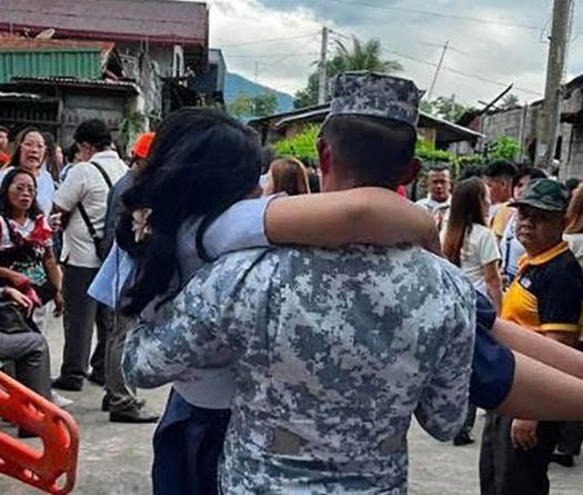 Séisme aux Philippines: au moins 15 morts et de nombreux bâtiments effondrés