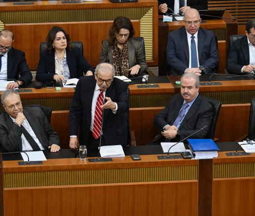 Le Parlement adopte le budget 2026 après une séance tendue